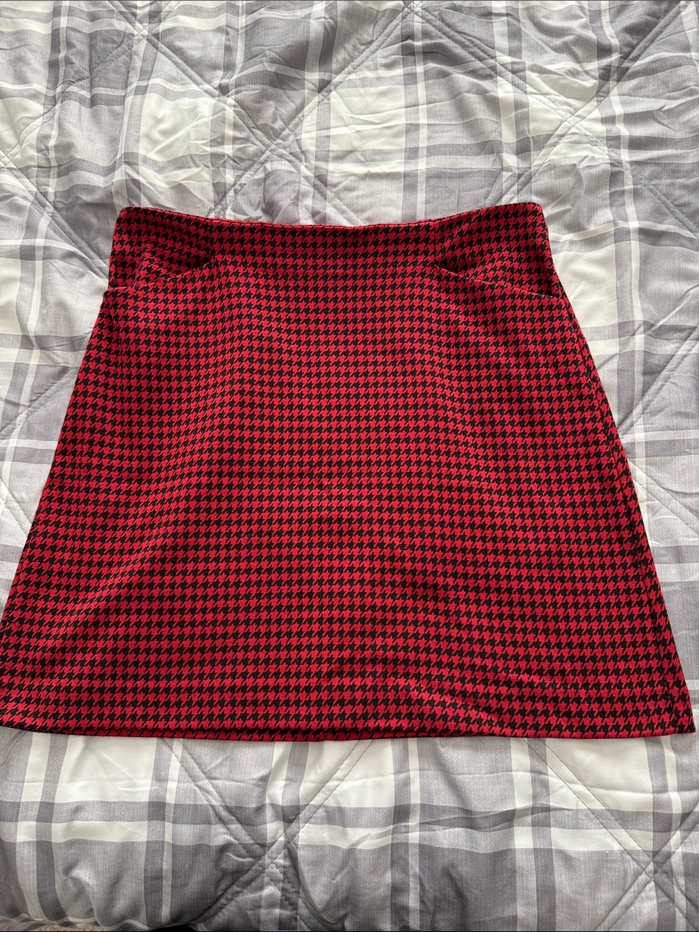 LOFT Red and Black Houndstooth Mini Skirt with Pockets